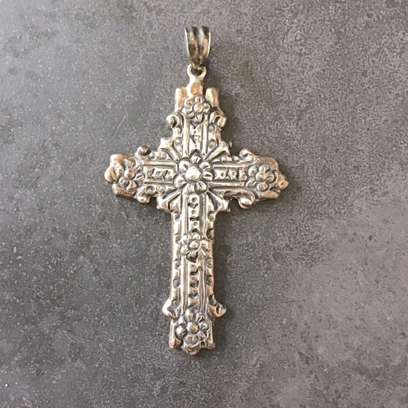 Ornate Sterling Silver Cross Pendant - Picture 2 of 6